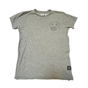 Nununu Embroidered Sketch Skull Tee Size 8/9
